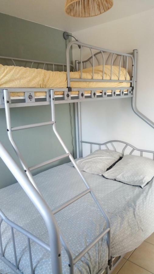 Chalet Les Dauphins Saint-Georges-de-la-Riviere ภายนอก รูปภาพ